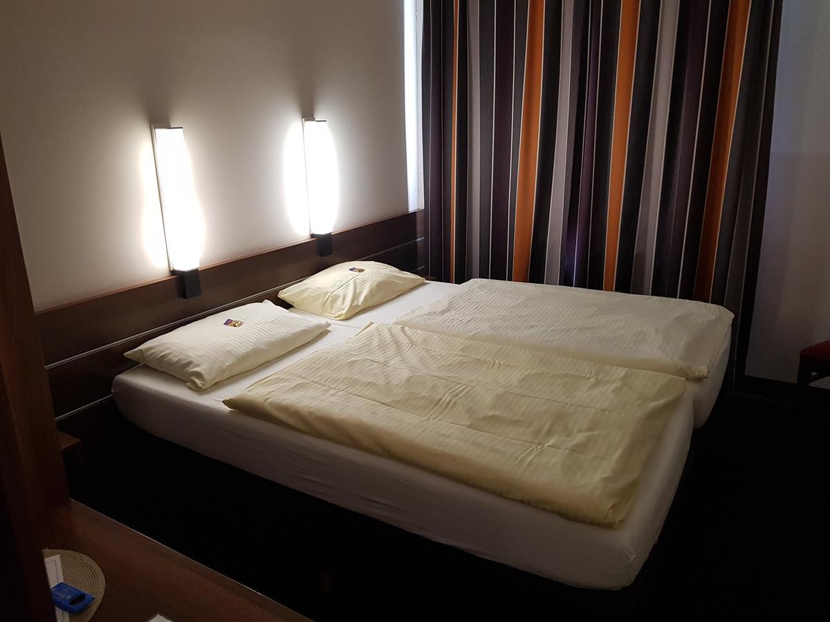 Hotel Zum Eichenzeller Extérieur photo