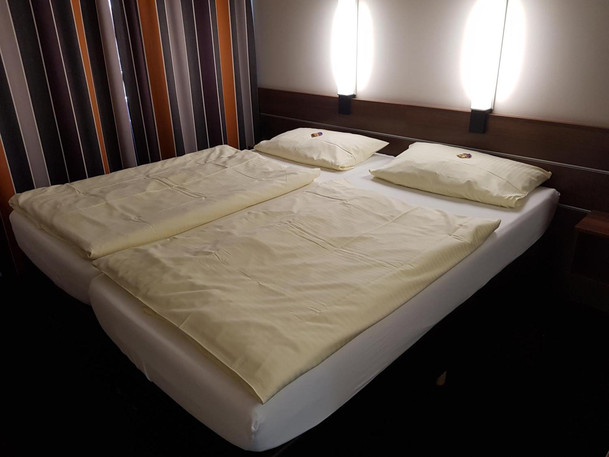 Hotel Zum Eichenzeller Extérieur photo