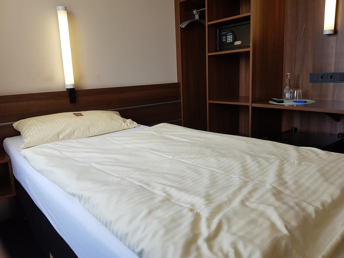 Hotel Zum Eichenzeller Extérieur photo
